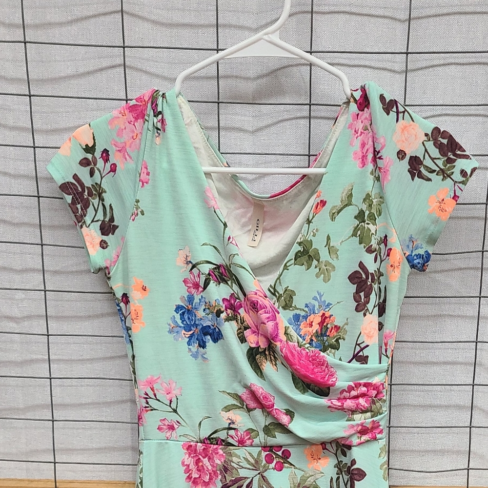 GILI Floral Dress
